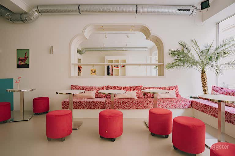  Retro Design Sportclub mit Bagels Food 