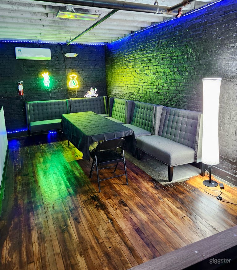  Event space Loft Experience / game room 