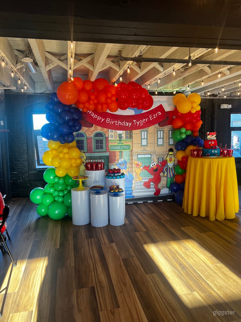  Event space Loft Experience / game room 