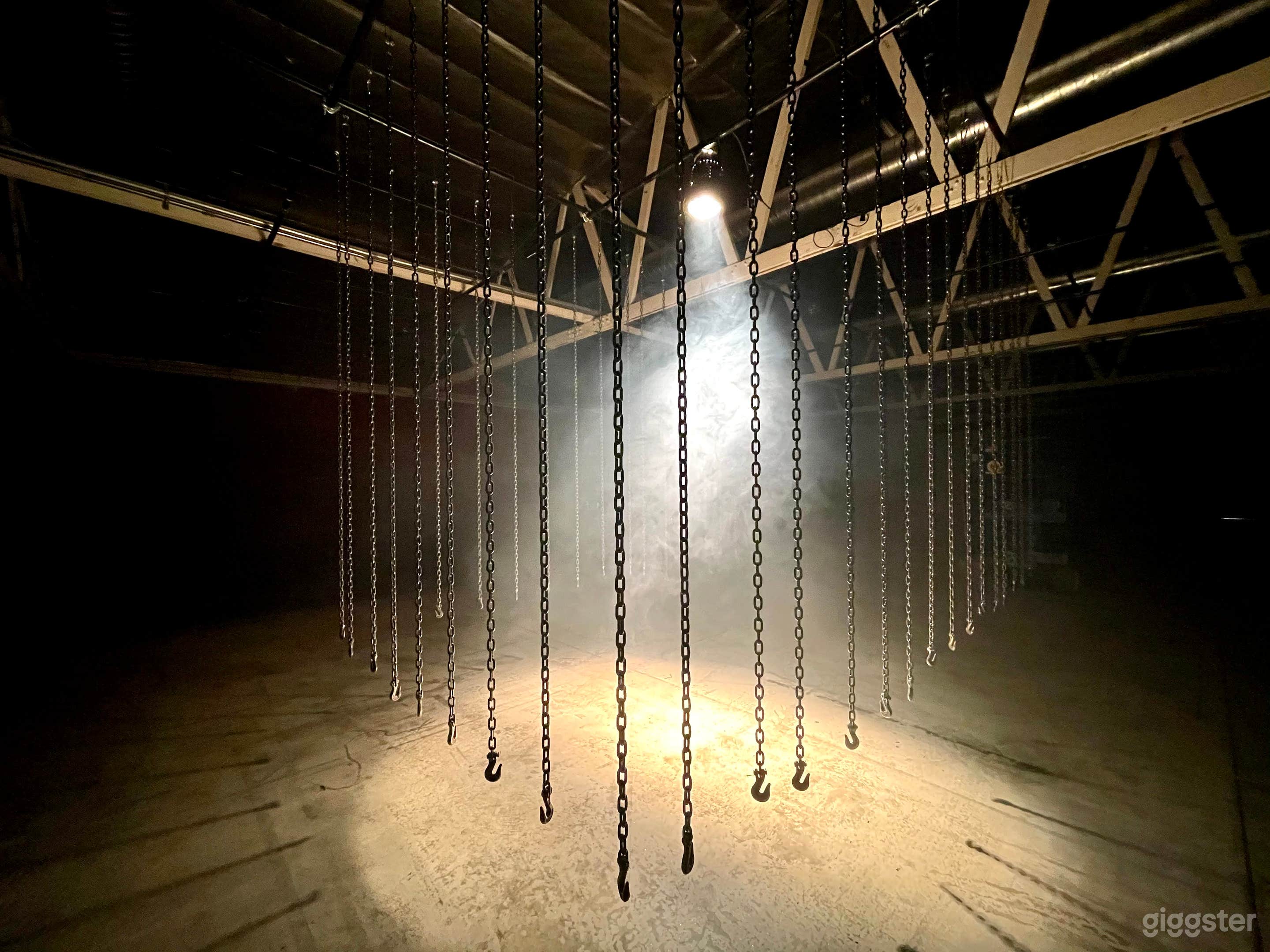 ⛓️THE HANGING CHAIN SET⛓️ Photo 3