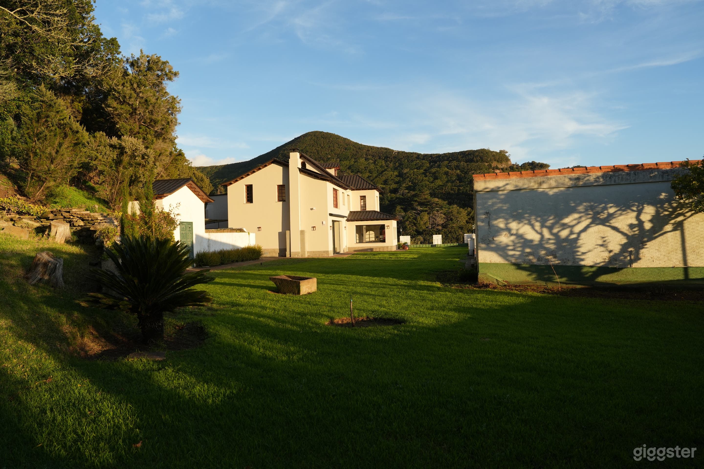 Villa del Bosque Oculto con Vistas Épicas a Montañas Volcánicas Foto 4
