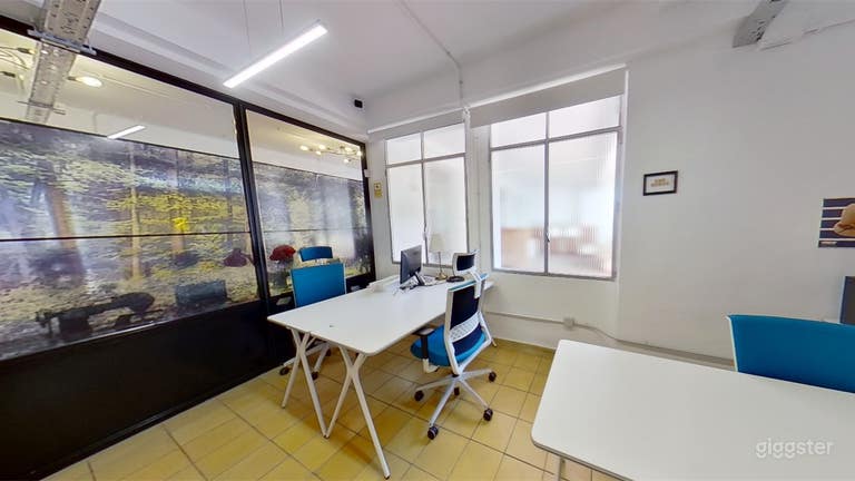 Bequemer Coworking-Bereich mit perfekter WLAN-Verbindung 