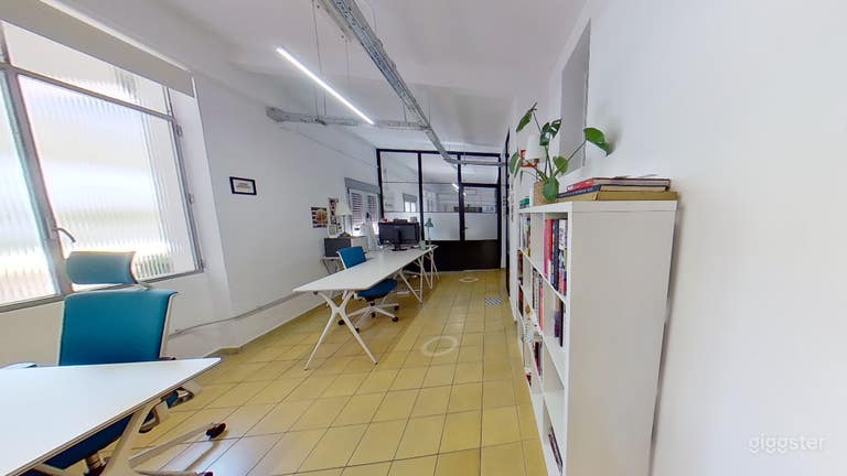  Bequemer Coworking-Bereich mit perfekter WLAN-Verbindung 