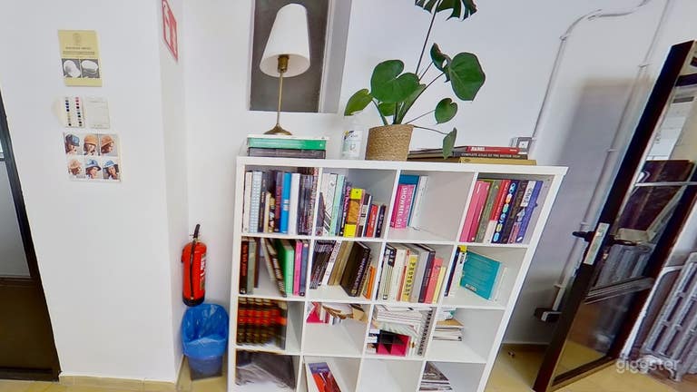  Bequemer Coworking-Bereich mit perfekter WLAN-Verbindung 