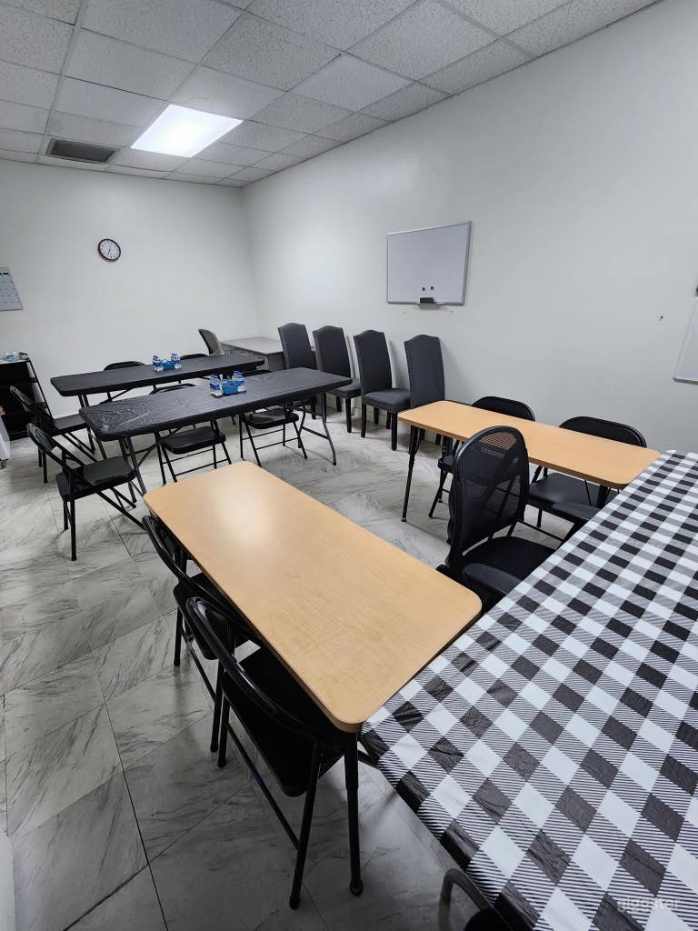  Classroom-Meeting-Event Space 