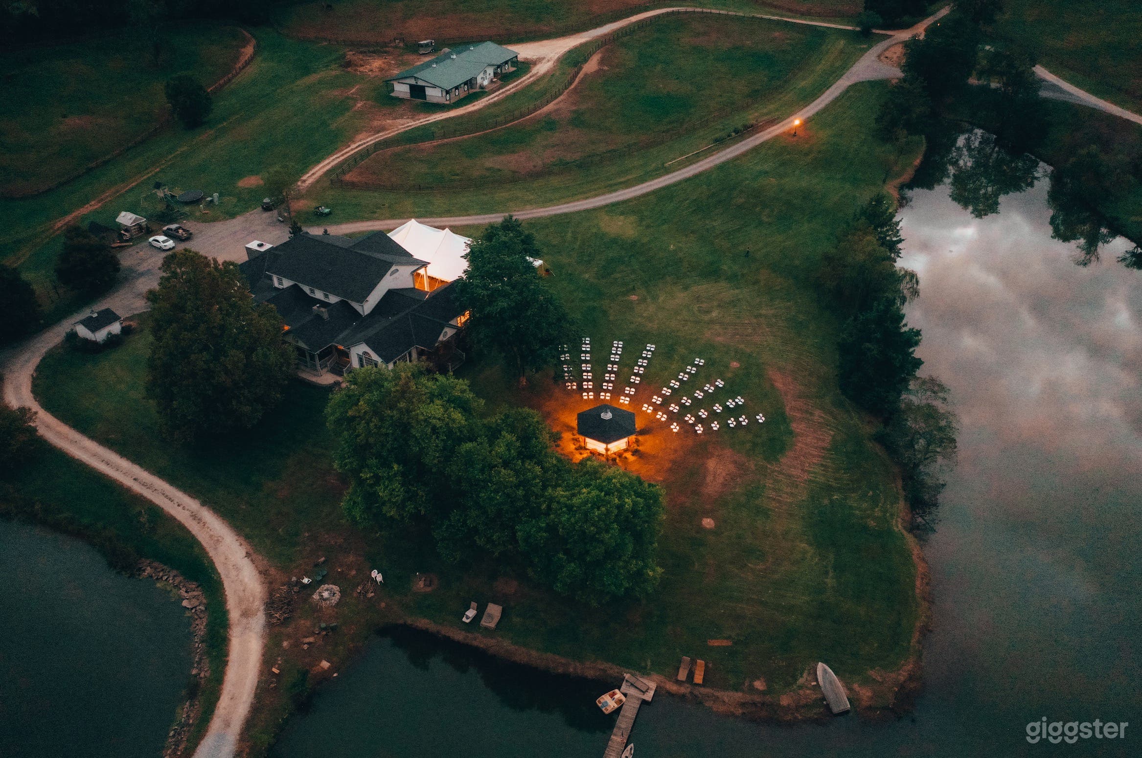 The Queenslake Gazebo, great for picnics, photos sessions, weddings.