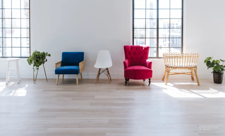  Natural Light Studio in Downtown Las Vegas 