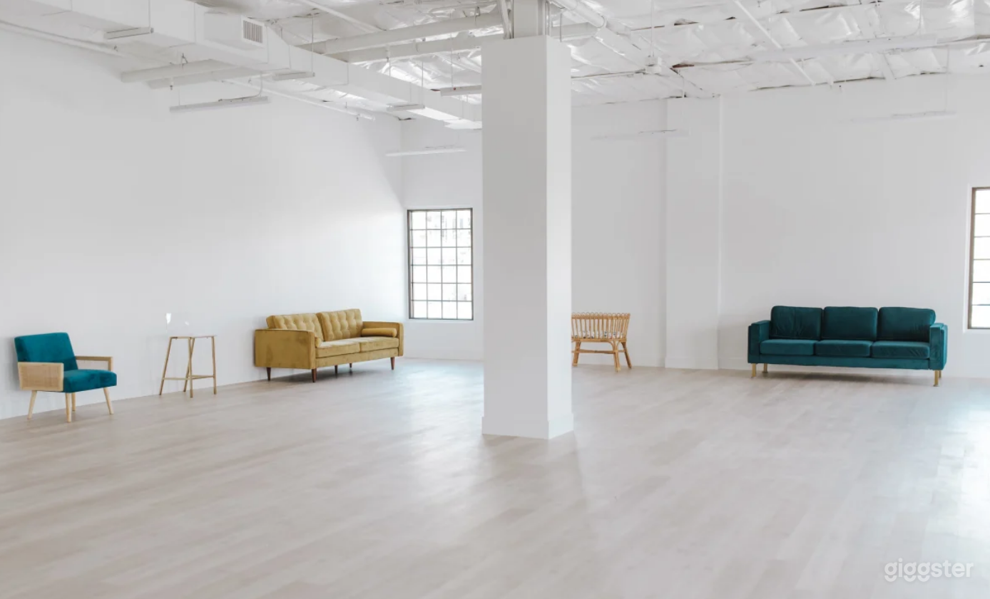 Natural Light Studio in Downtown Las Vegas Photo 1