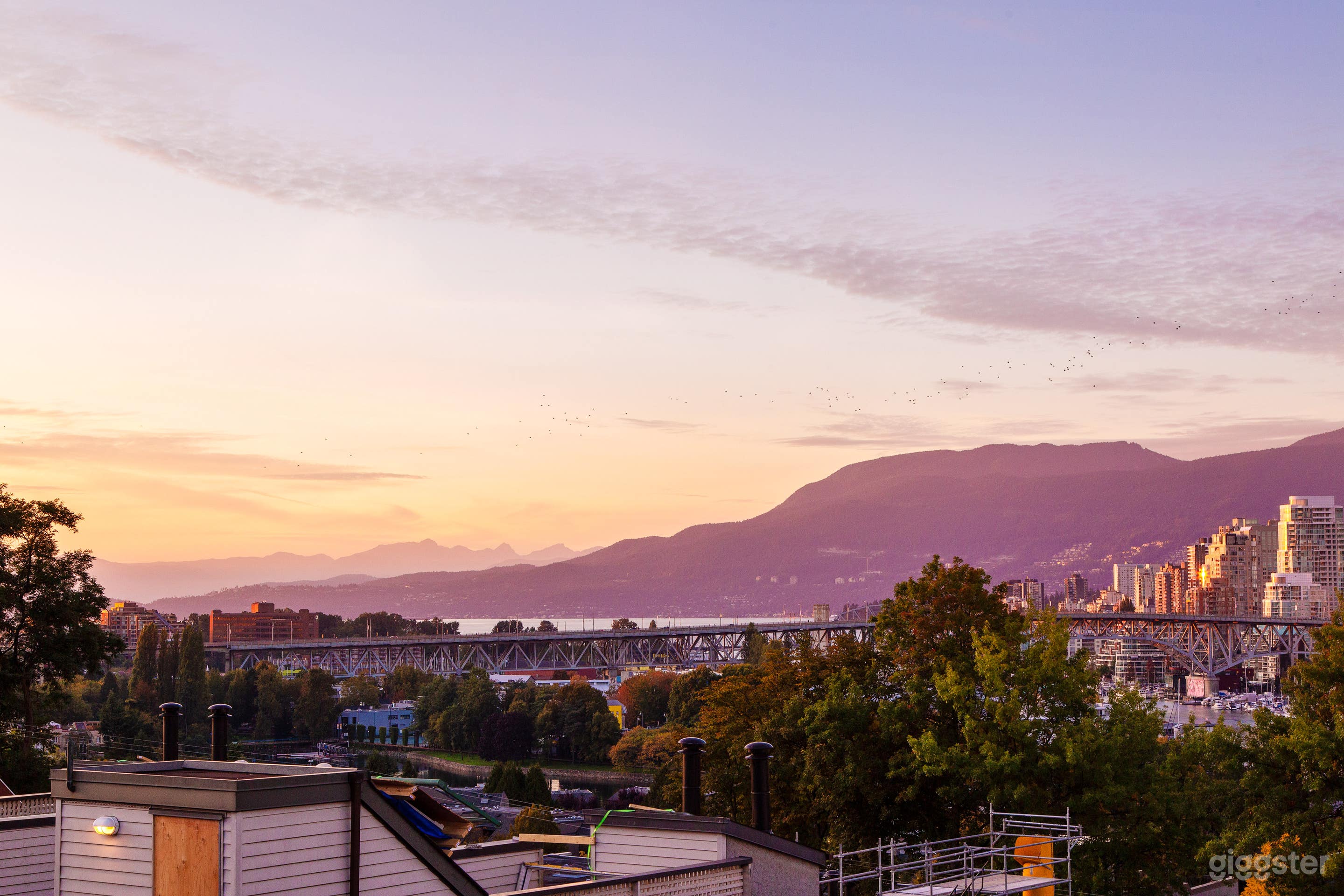 Bright Luxury Townhome W Mtn City Views Photo 2