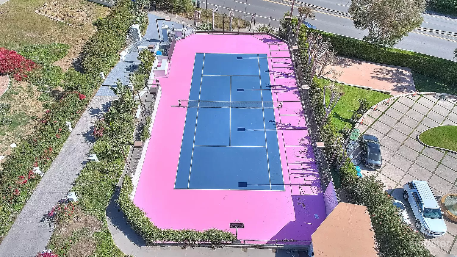 Malibu Bliss Tennis Court Photo 2