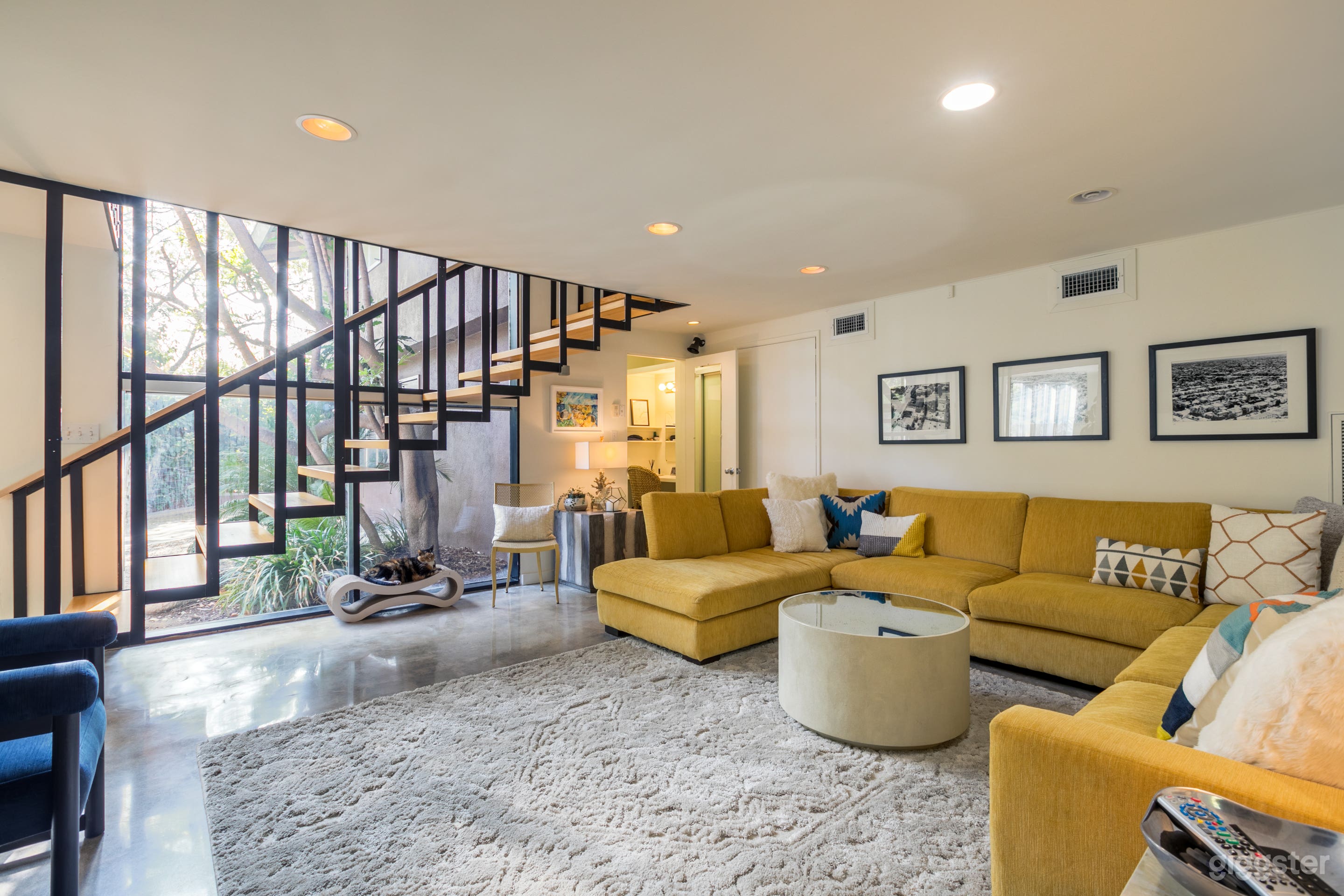 Bissner Mid Century Photo 2