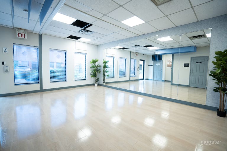  Dance/Yoga Studio for small classes and Privates 