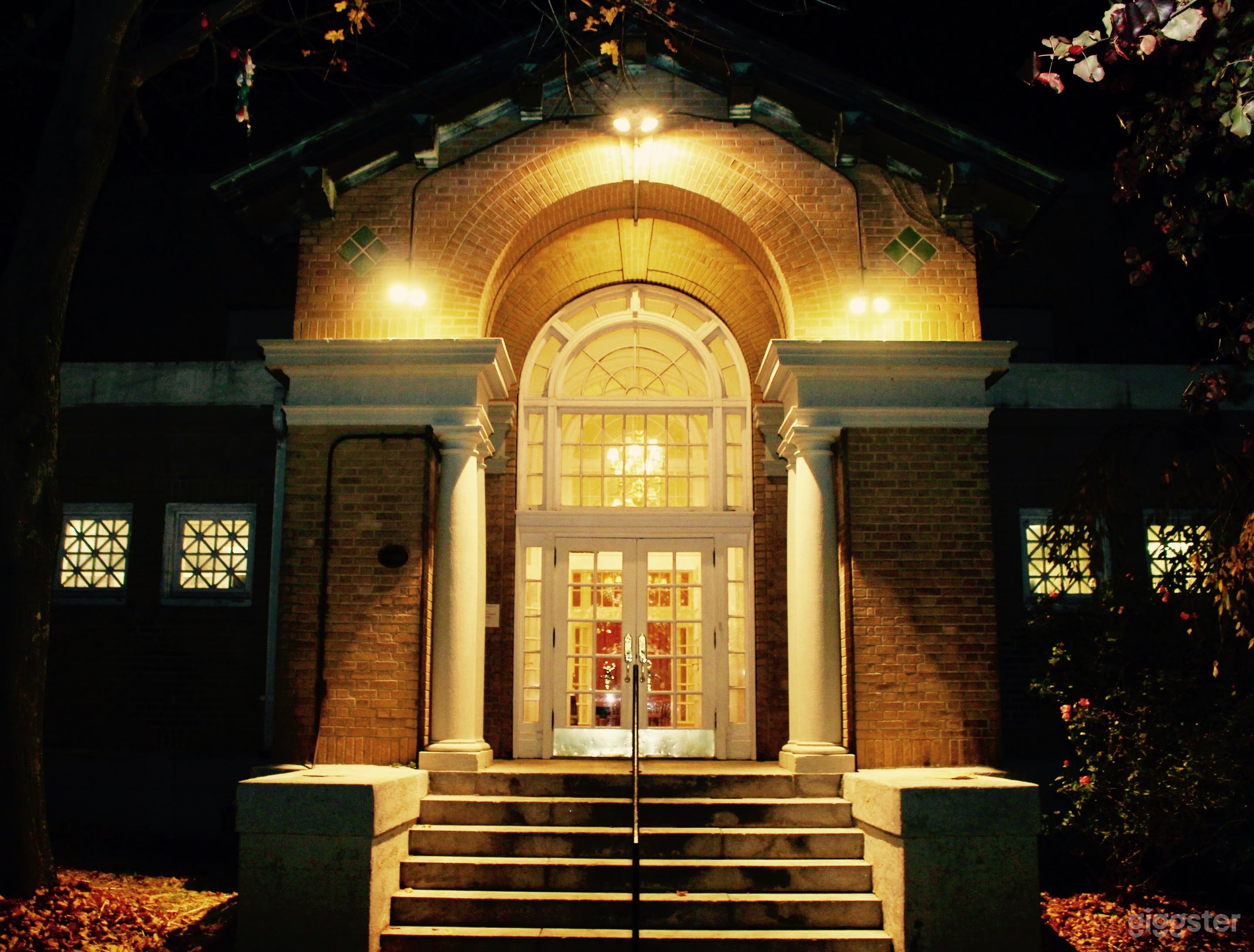 Colony Hall  Photo 2