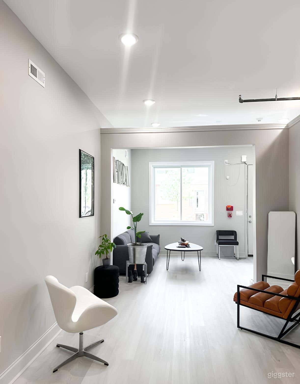 Modern Minimalist Studio for Photography & Content Photo 1