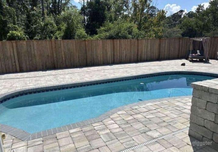  European-Style Outdoor Oasis Swimming Pool 