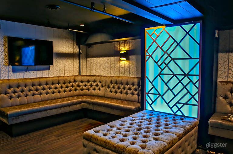  Private Room with Modern Lounge Vibes 