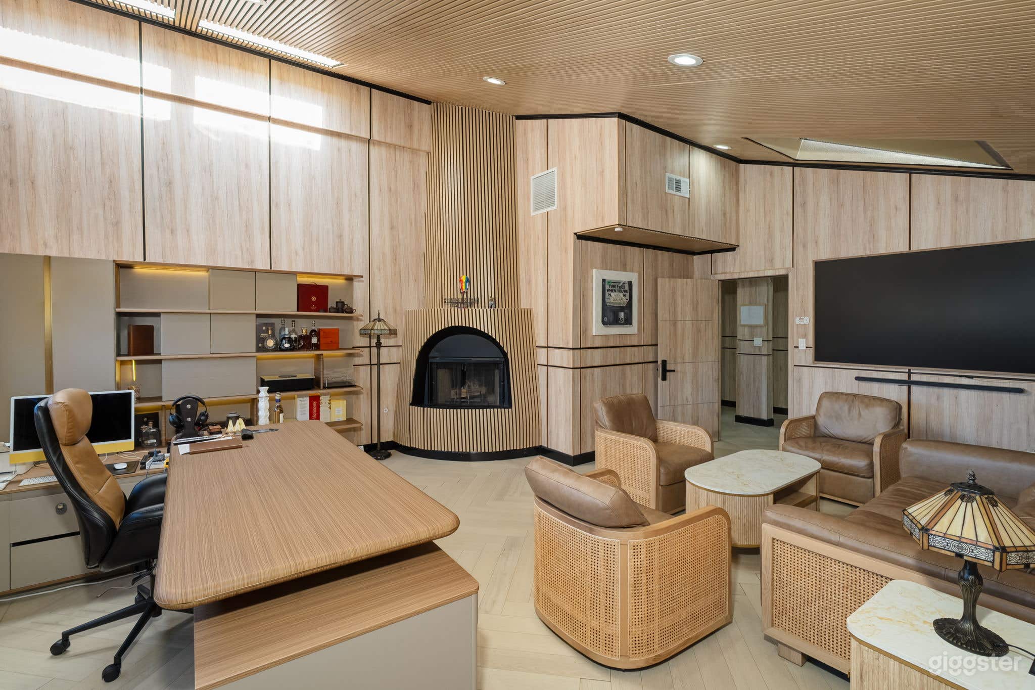 Private Executive Office Photo 3
