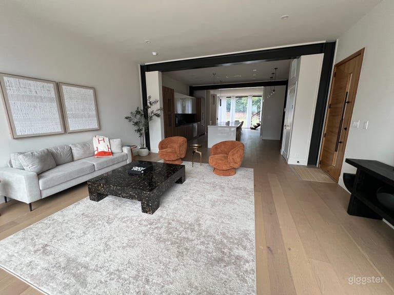  Luxe moderne digne de la Queen City 