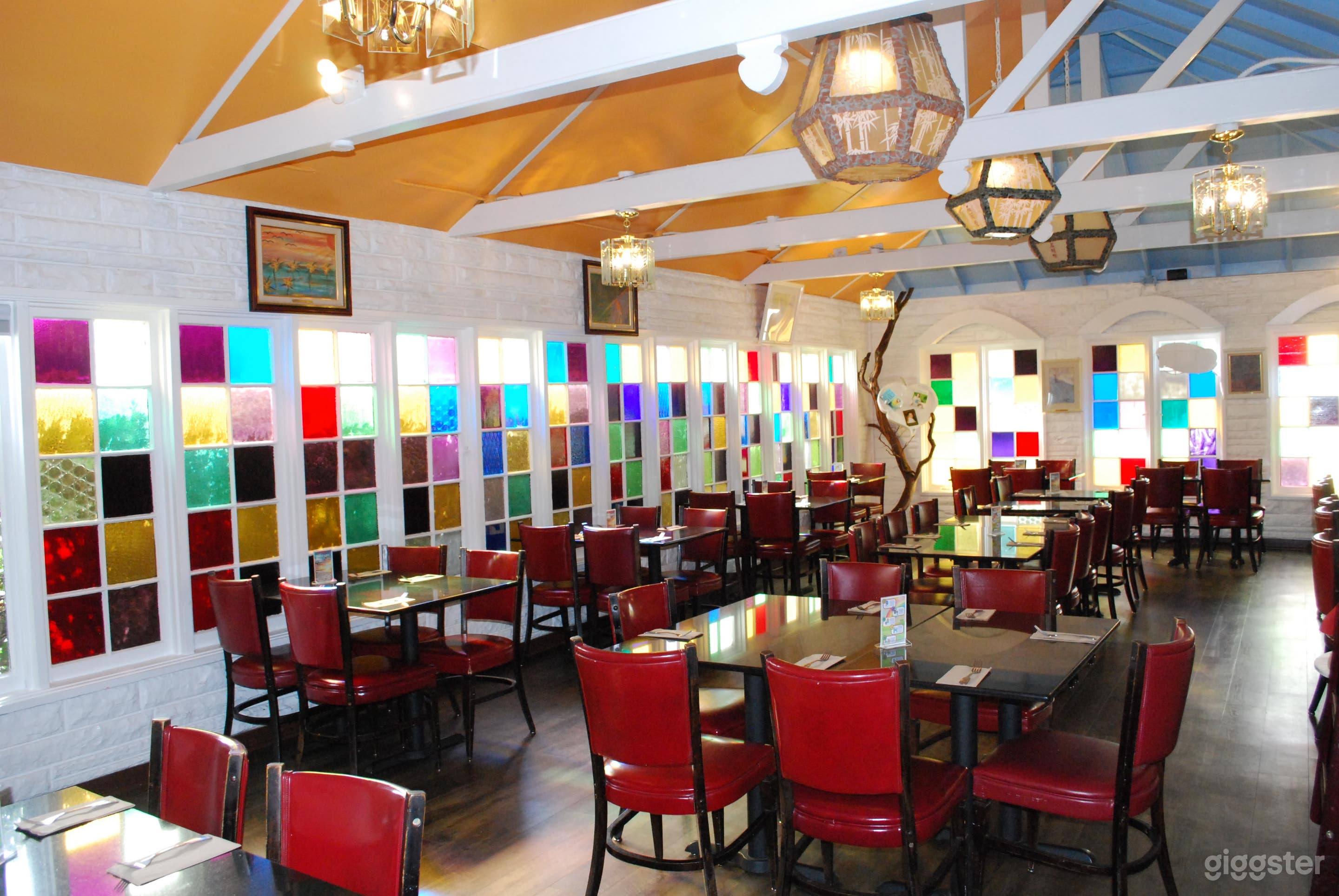 Vibrant Vegan House Buyout Photo 1