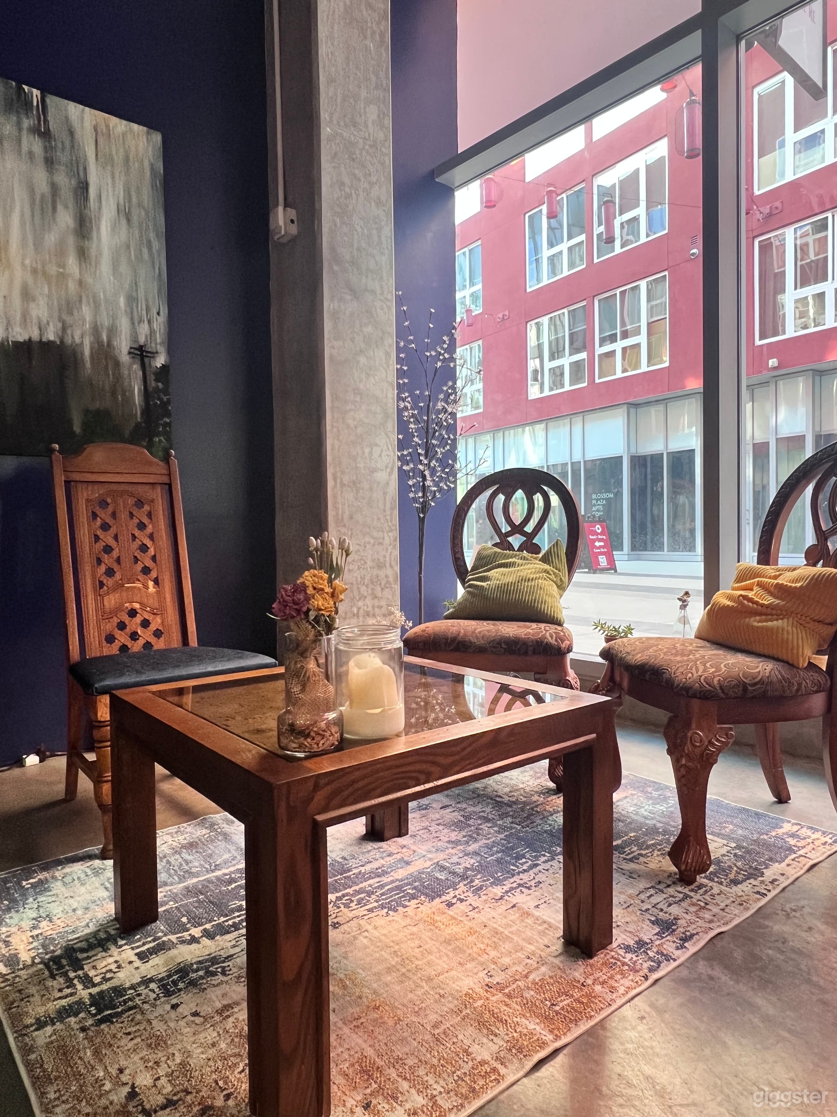 Cozy Wine Bar in Chinatown Perfect for Events and Film Shoot Photo 1