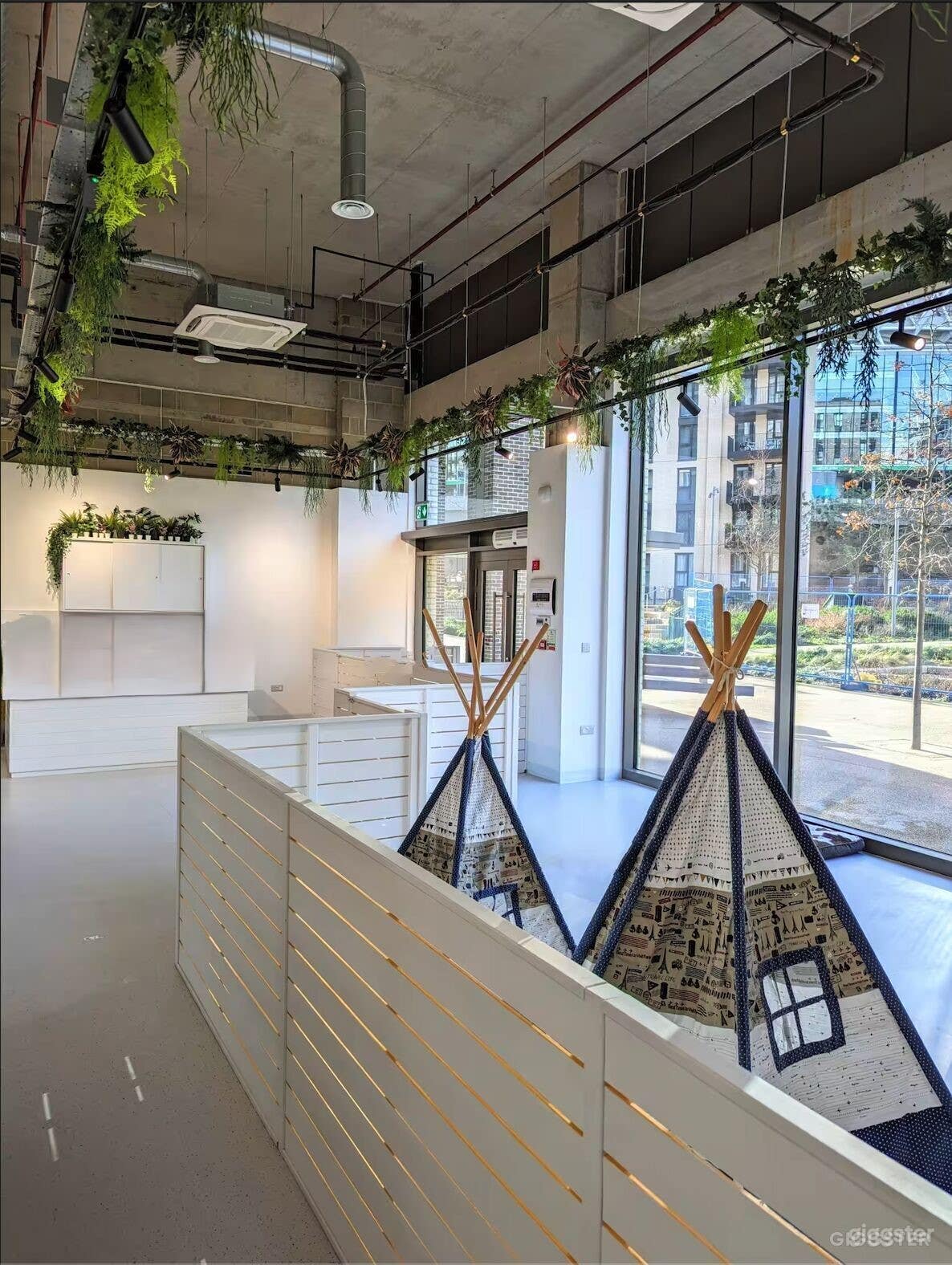 Dog Therapy Events &amp; Celebrations Photo 4