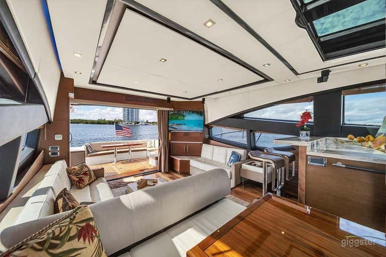  65' SEA RAY L650 YACHT 