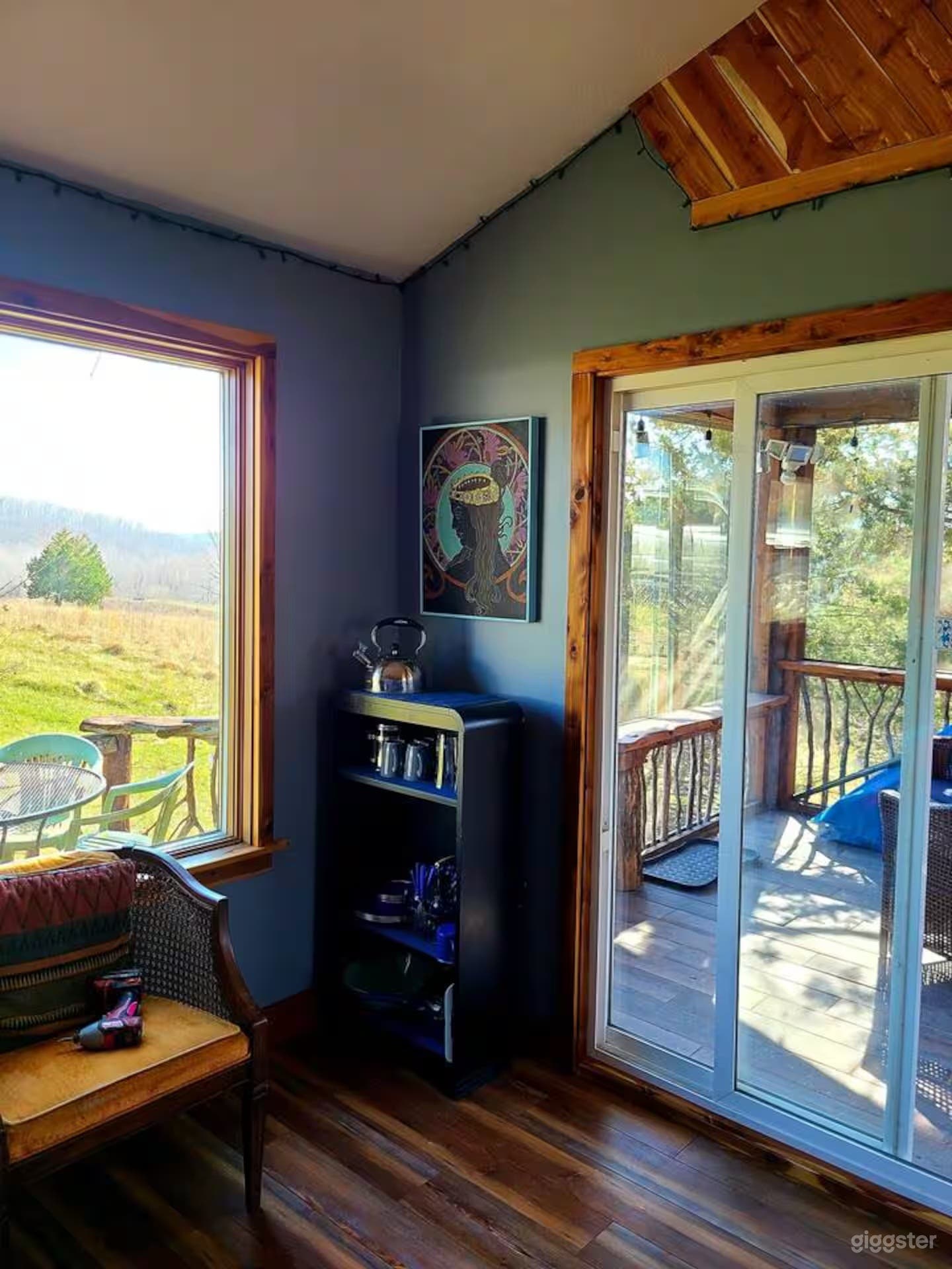 Moonrise Cabin Photo 2