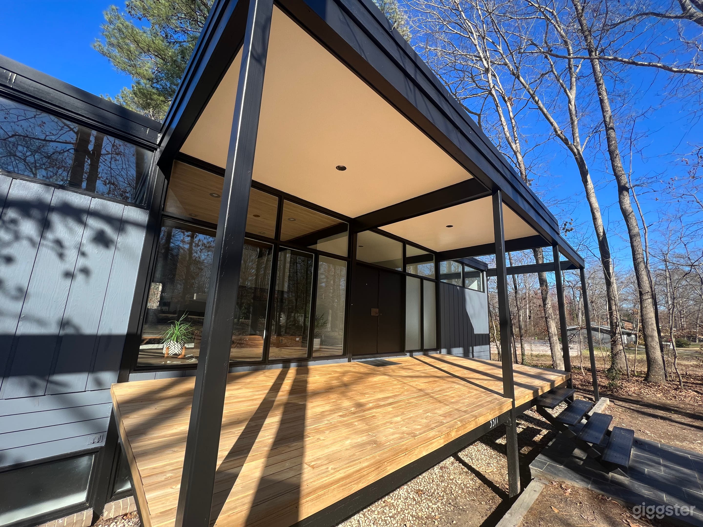 Mid-century modern home w/beautiful wood features  Photo 1