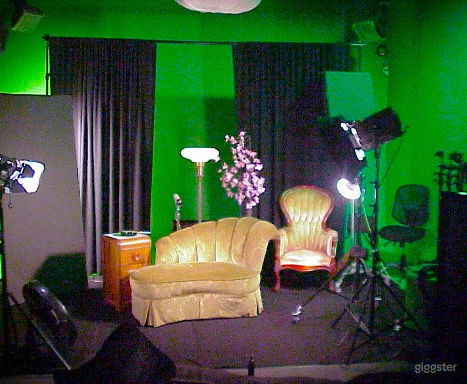 Vorbeleuchtetes schallisoliertes Greenscreen-Studio in Sunland Foto 1