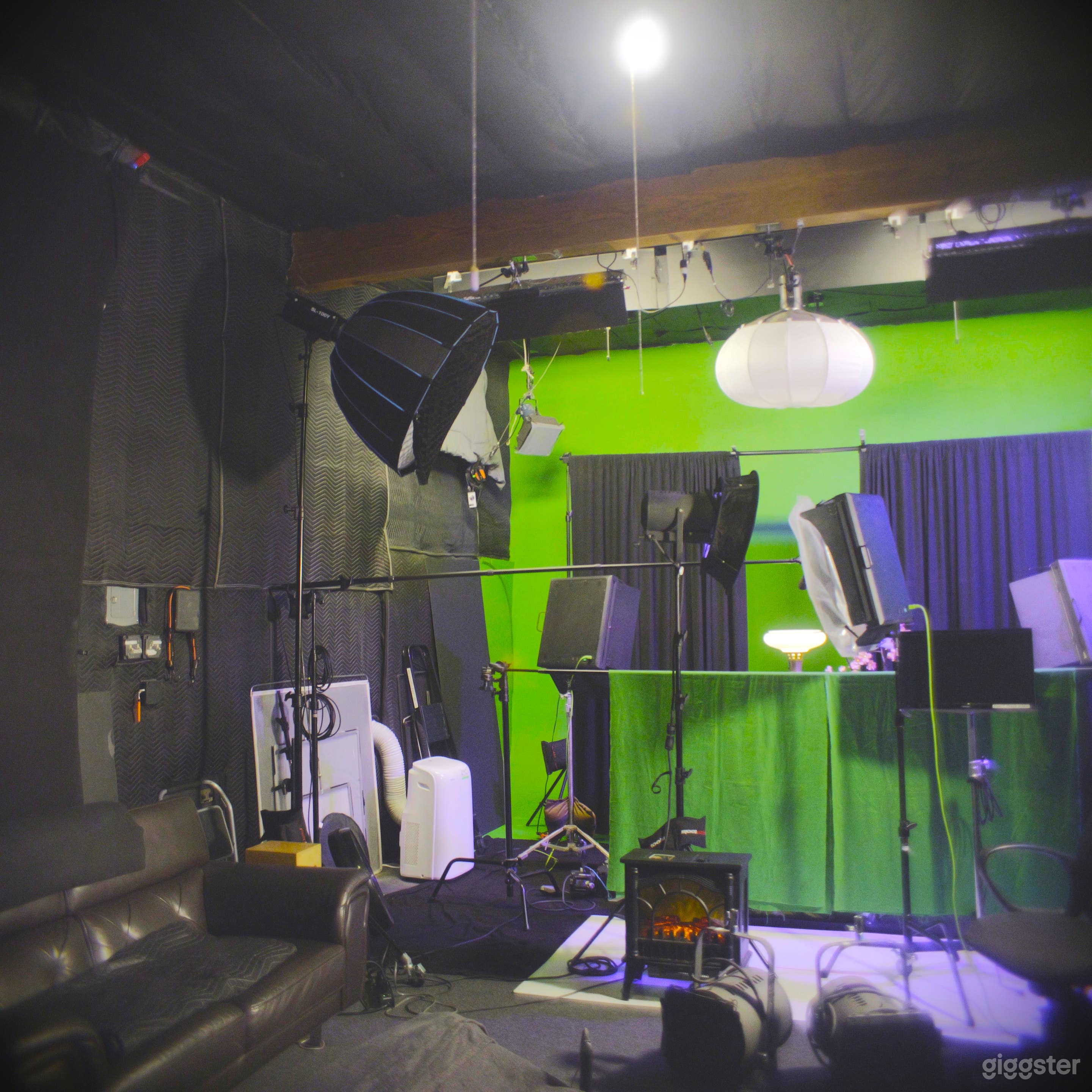 Pre-Lit Sound-Proof Green Screen Studio in Sunland Photo 4