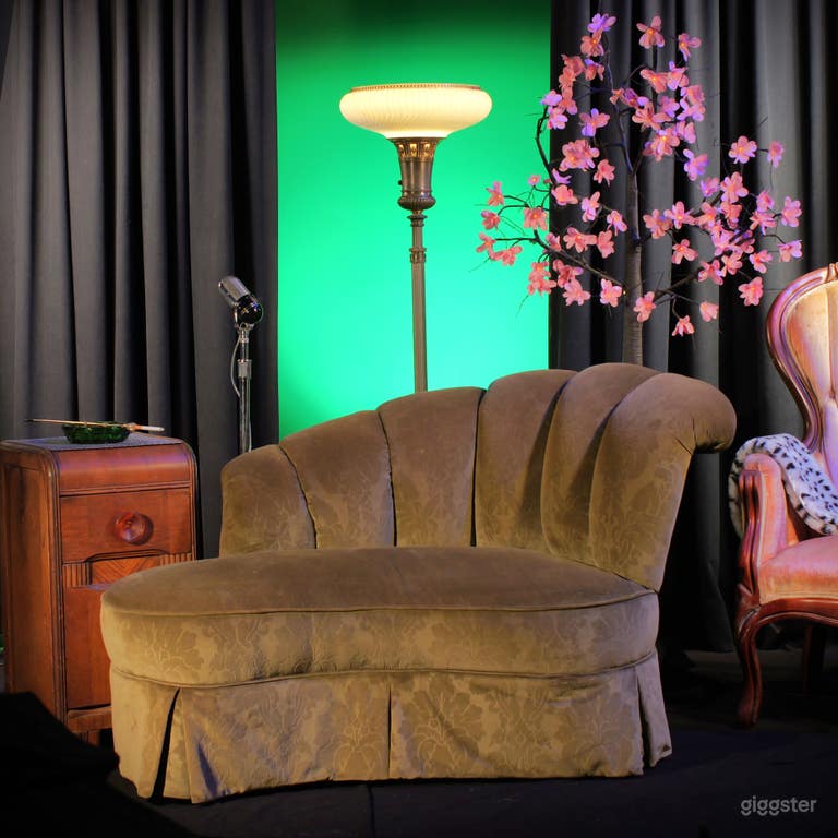  Pre-Lit Sound-Proof Green Screen Studio in Sunland 
