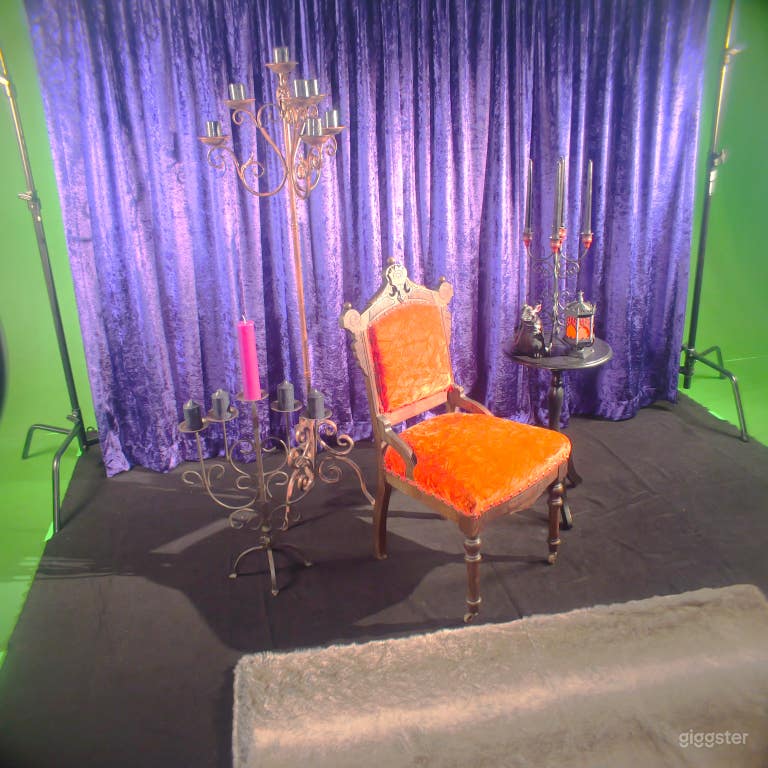  Pre-Lit, Sound-Proof, Studio-Sound Stage with Green Screen 