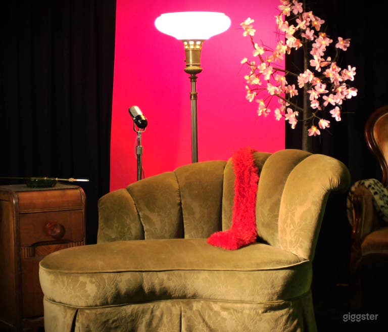  Pre-Lit Sound-Proof Green Screen Studio in Sunland 