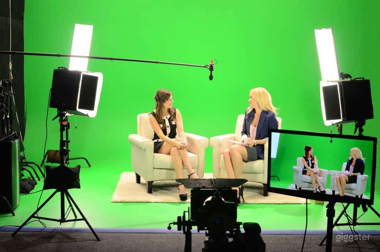  Pre-Lit, Sound-Proof, Studio-Sound Stage with Green Screen 