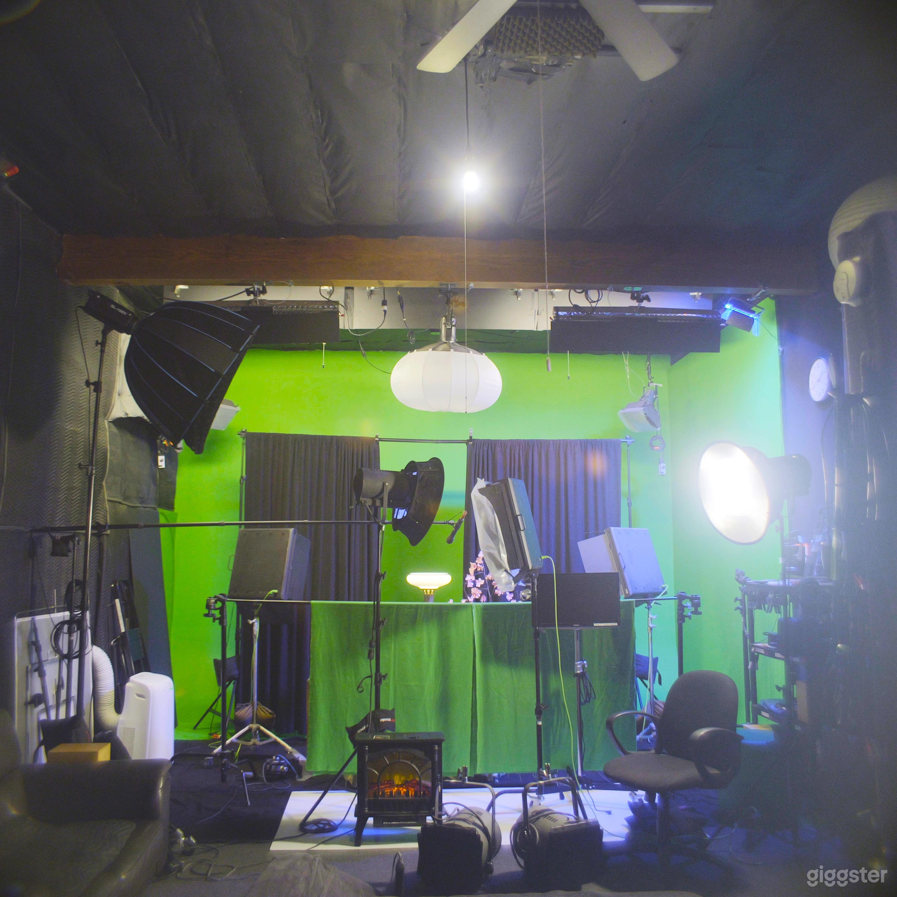 Pre-Lit Sound-Proof Green Screen Studio in Sunland Photo 2