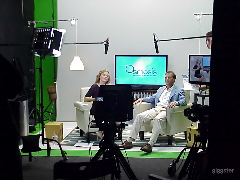  Pre-Lit Sound-Proof Green Screen Studio in Sunland 