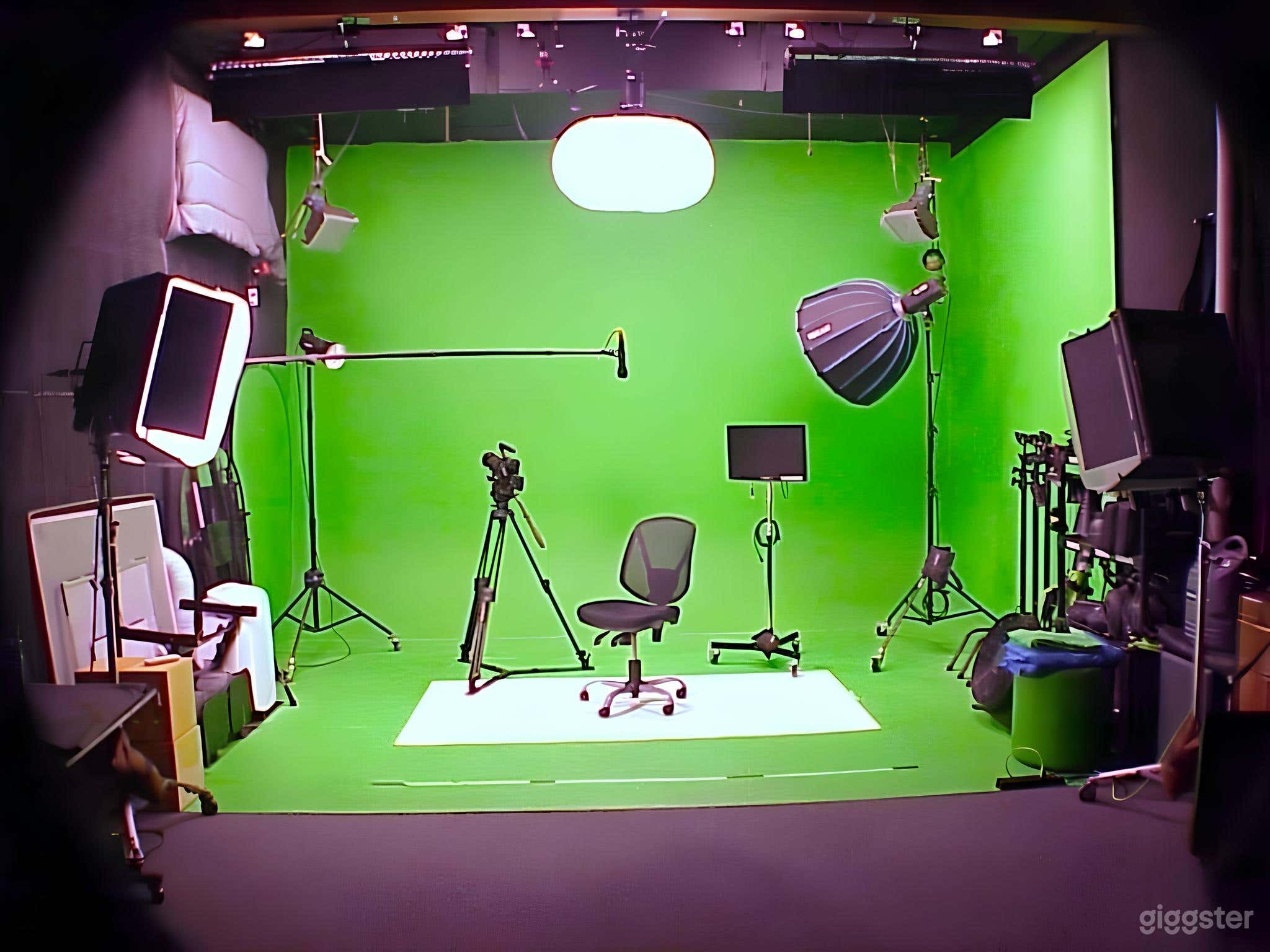 Pre-Lit Sound-Proof Green Screen Studio in Sunland Photo 4