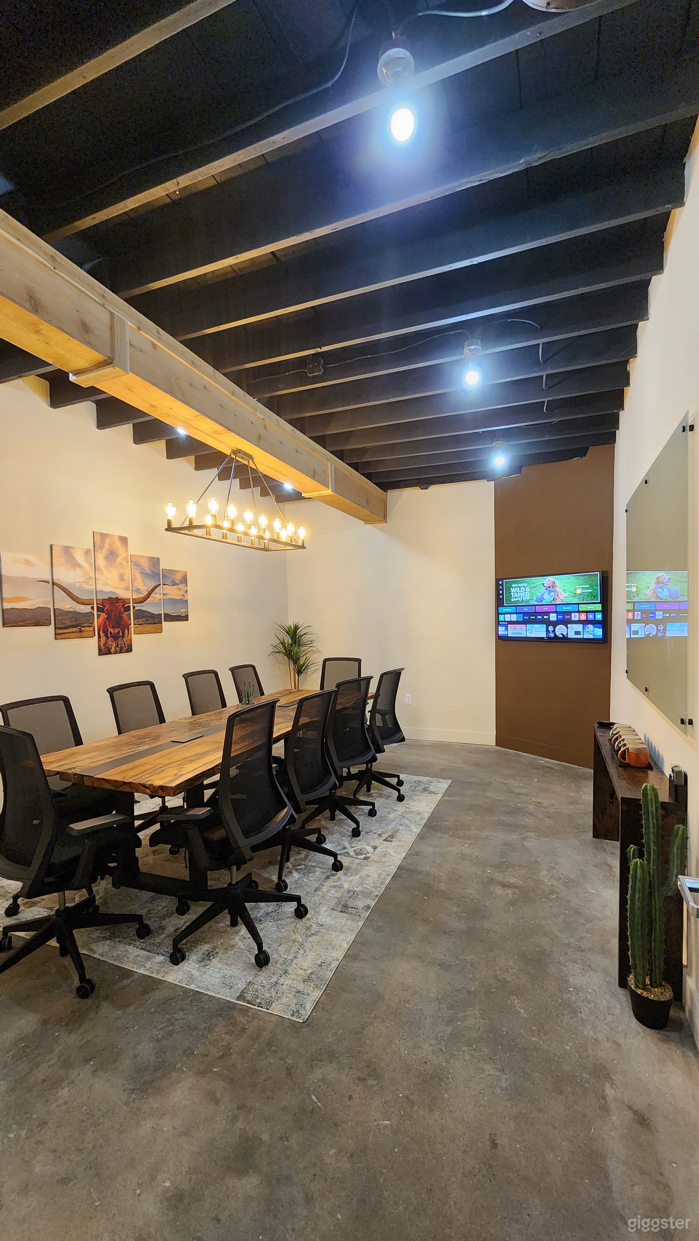 Western Room Photo 1