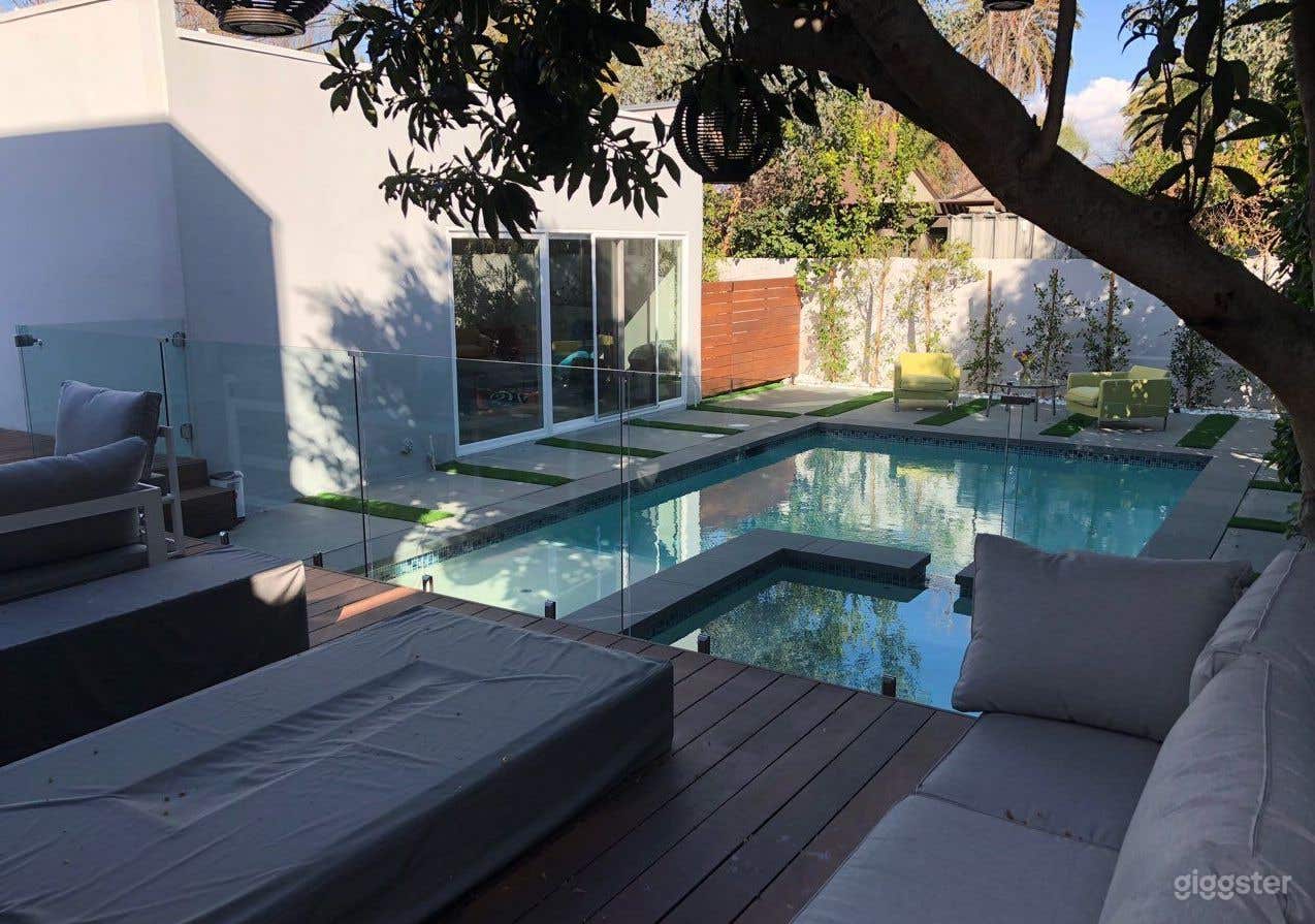 Pool in a Modern House Photo 1