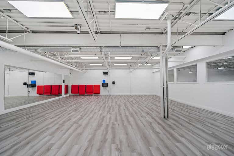  Large Open Space Yoga Studio 