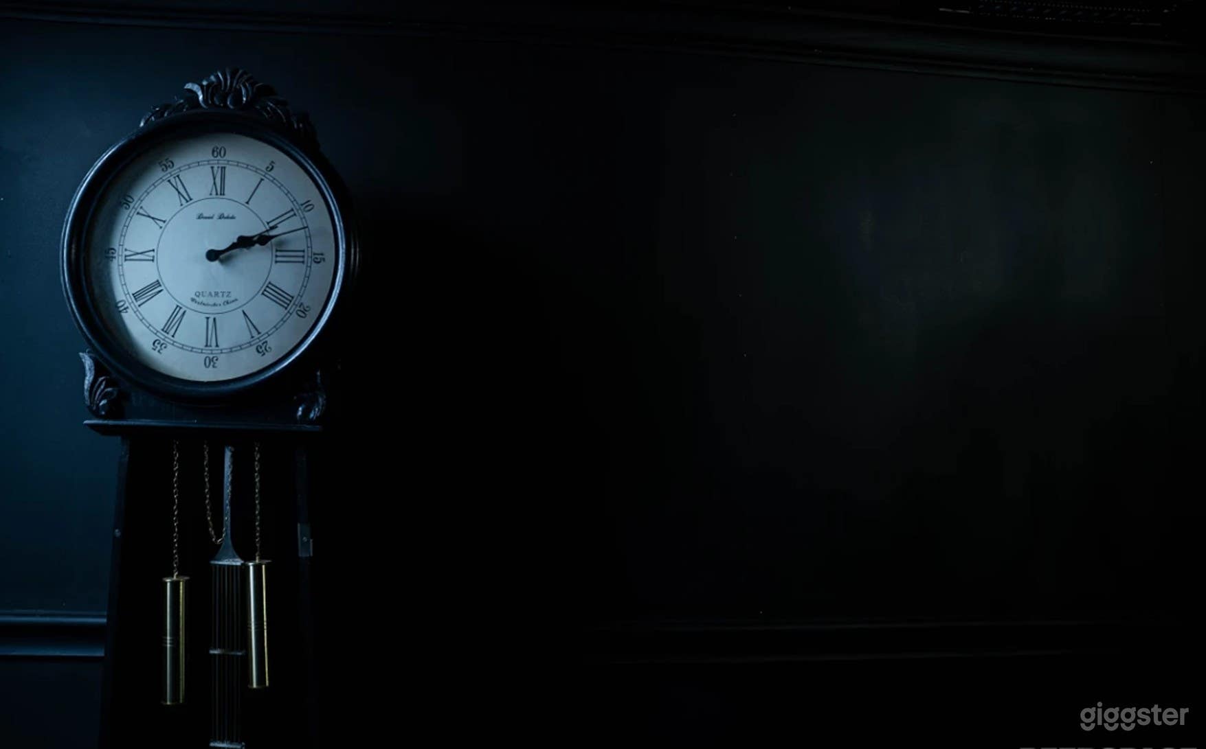 Mob Boss Executive Office (smoking allowed) Photo 4