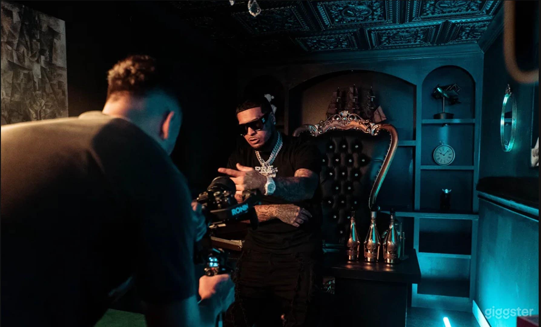 Mob Boss Executive Office (smoking allowed) Photo 1