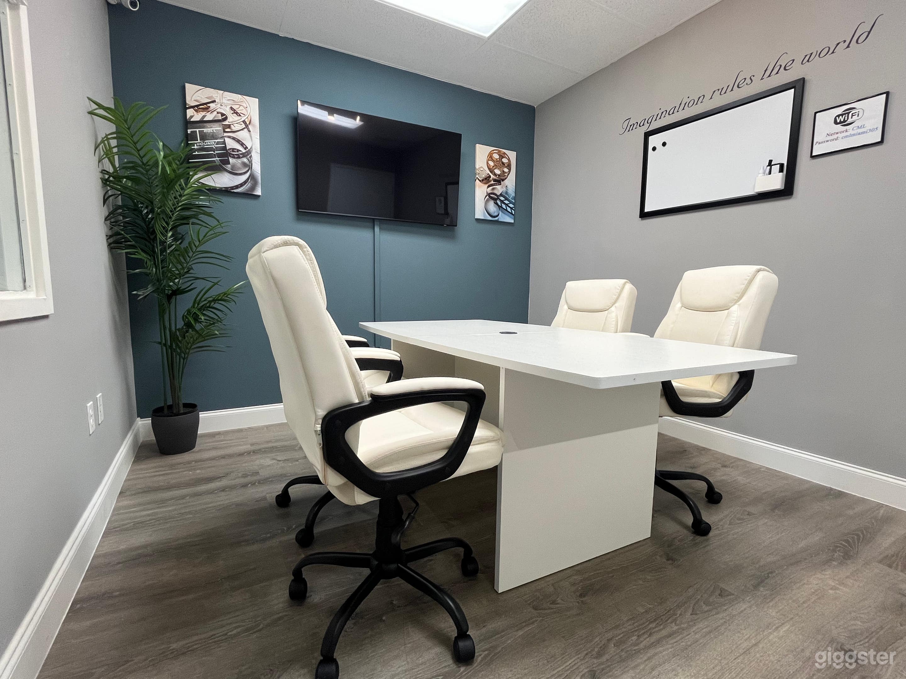 Conference Room for Meetings Photo 3