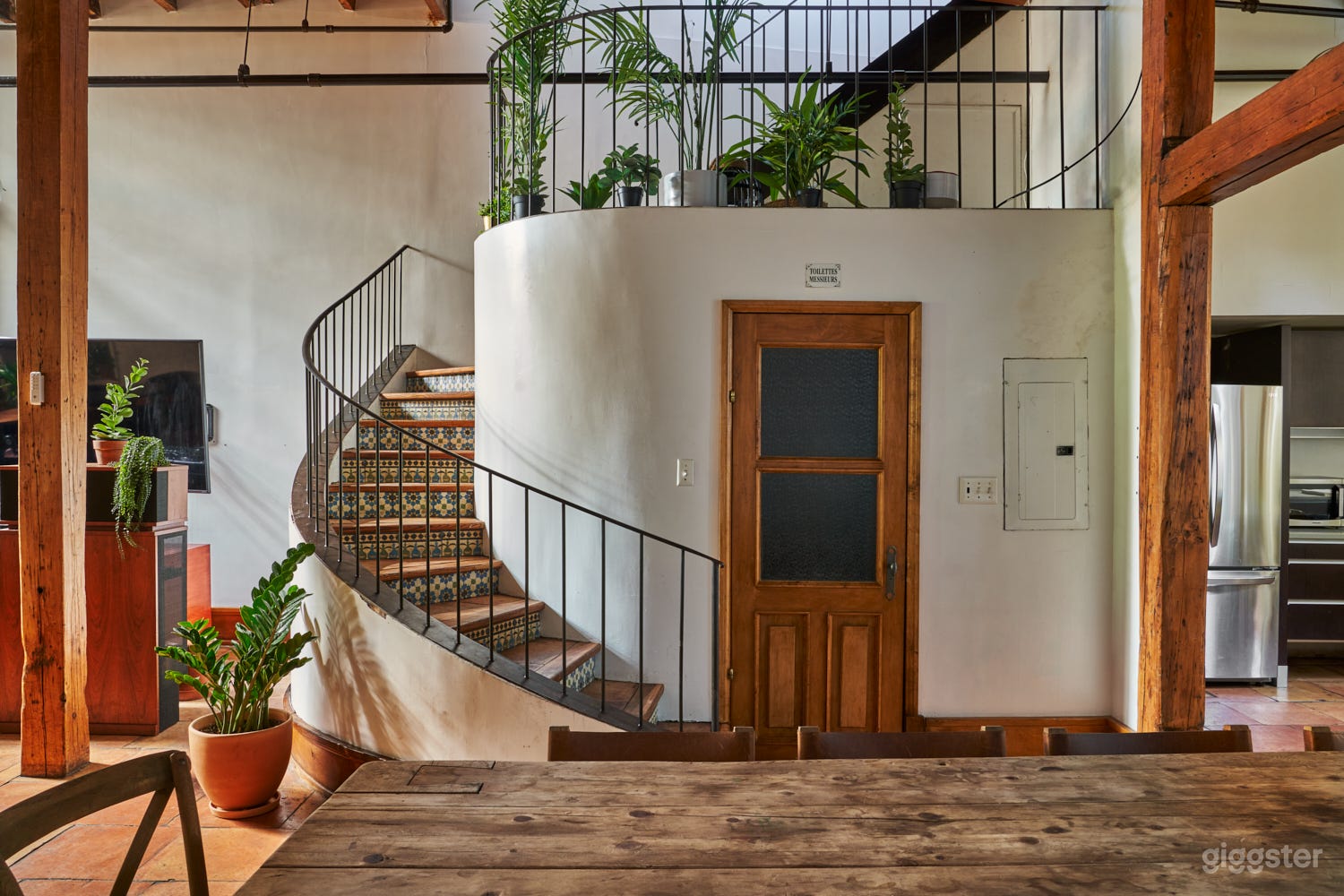 8000 sqft Boho Mediterranean House + Rooftop  Photo 2