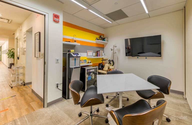  Modern Office Space in Jersey City 