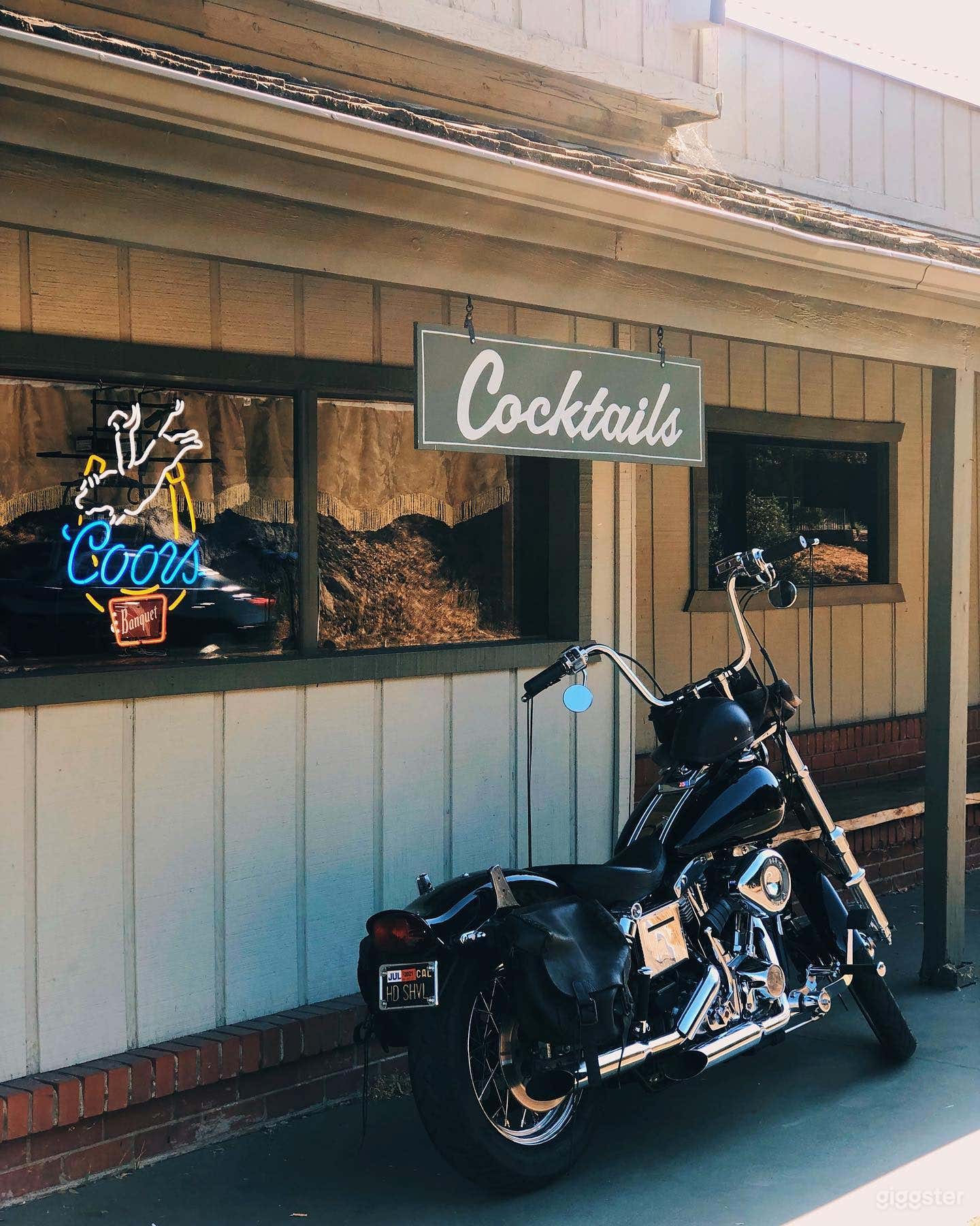 Historic, Amazing Country Bar in Oakhurst Photo 4
