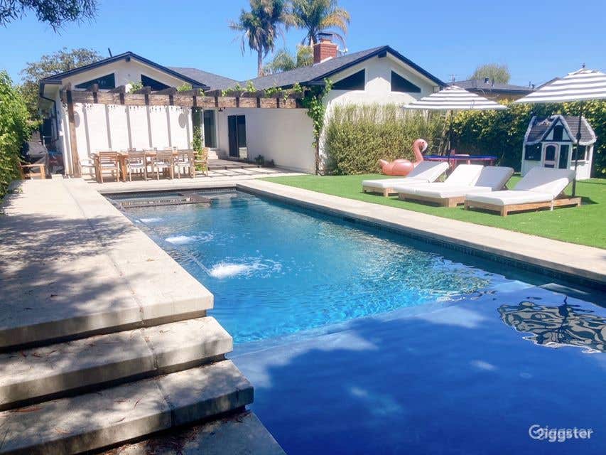 Luxe Pool + Hot Tub + Yard Photo 3