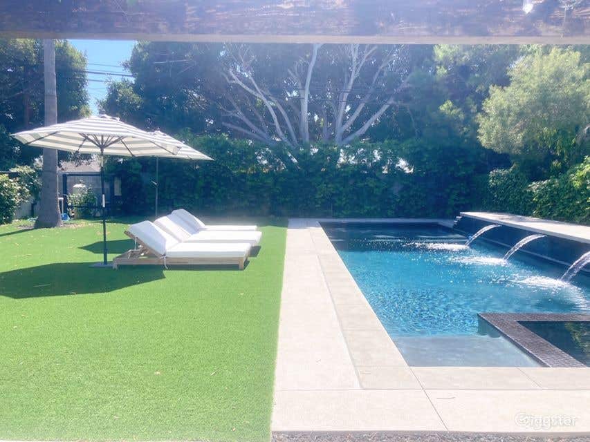 Luxe Pool + Hot Tub + Yard Photo 1