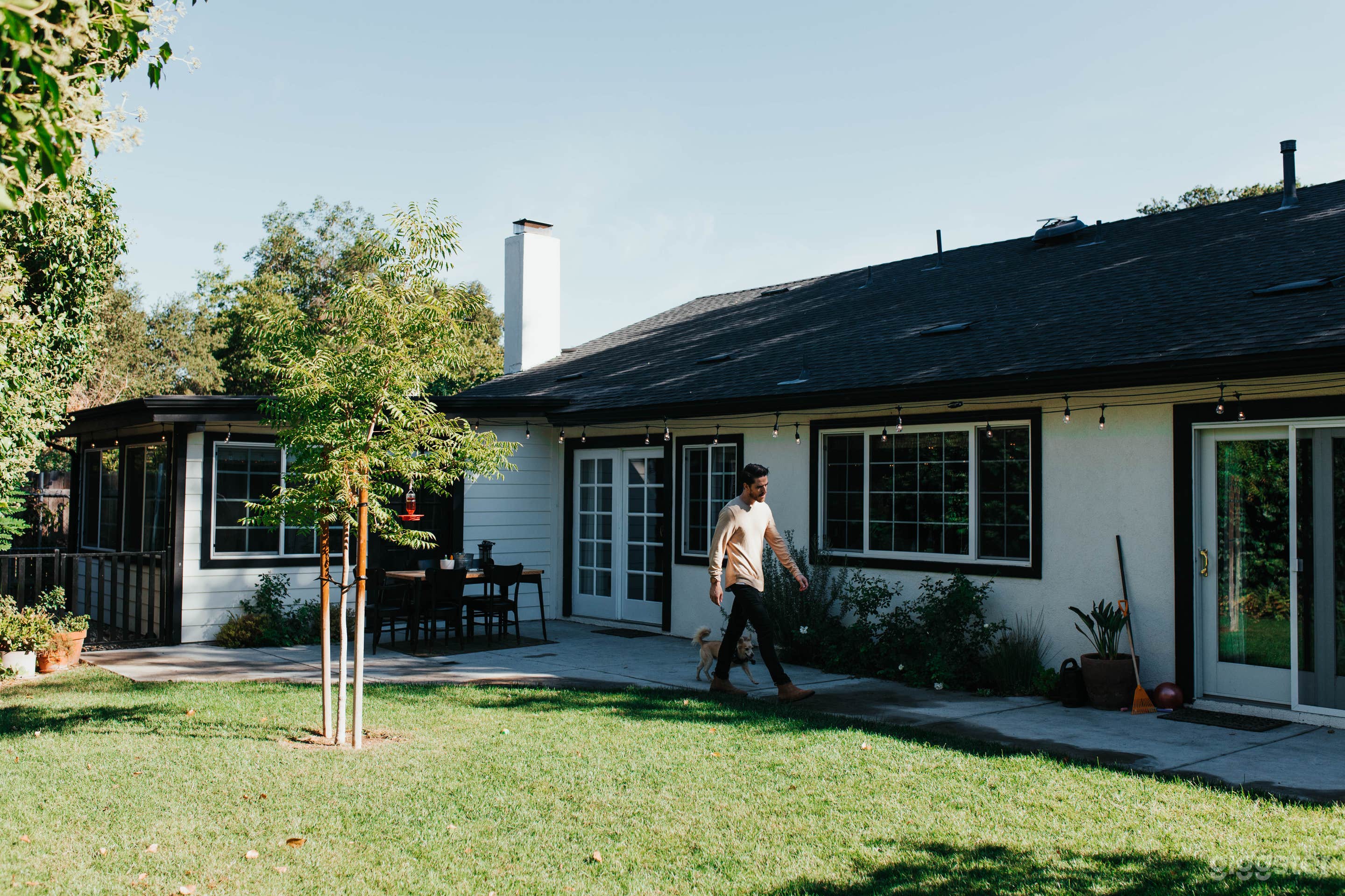 California Ranch Home with Large Garden & Chickens Photo 2