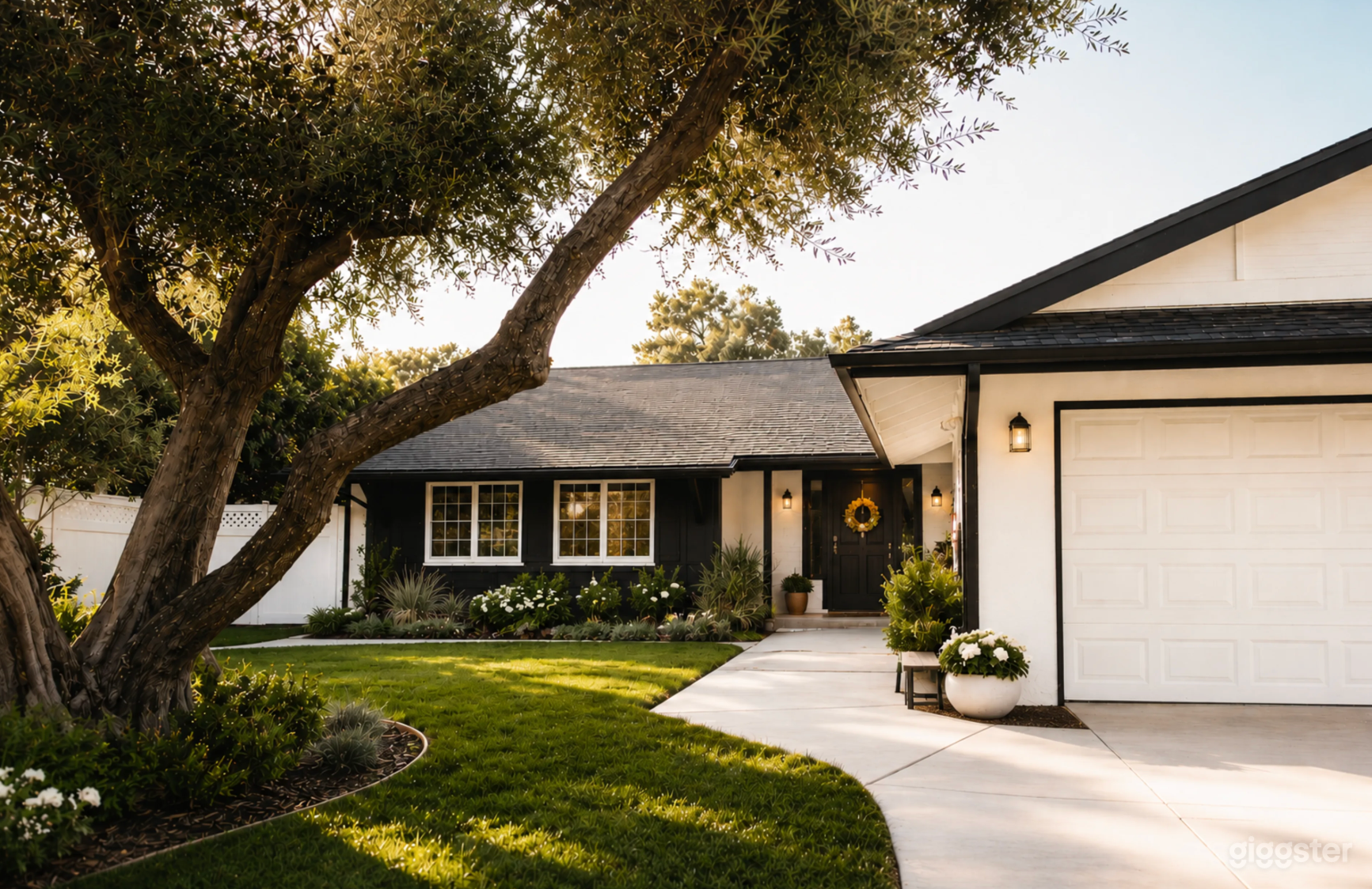 California Ranch Home with Large Garden & Chickens Photo 1